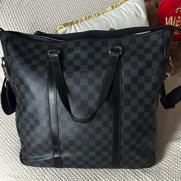 Authentic Louis Vuitton Damier Graphite Tadao 2 Way Tote. - Picture 1 of 16